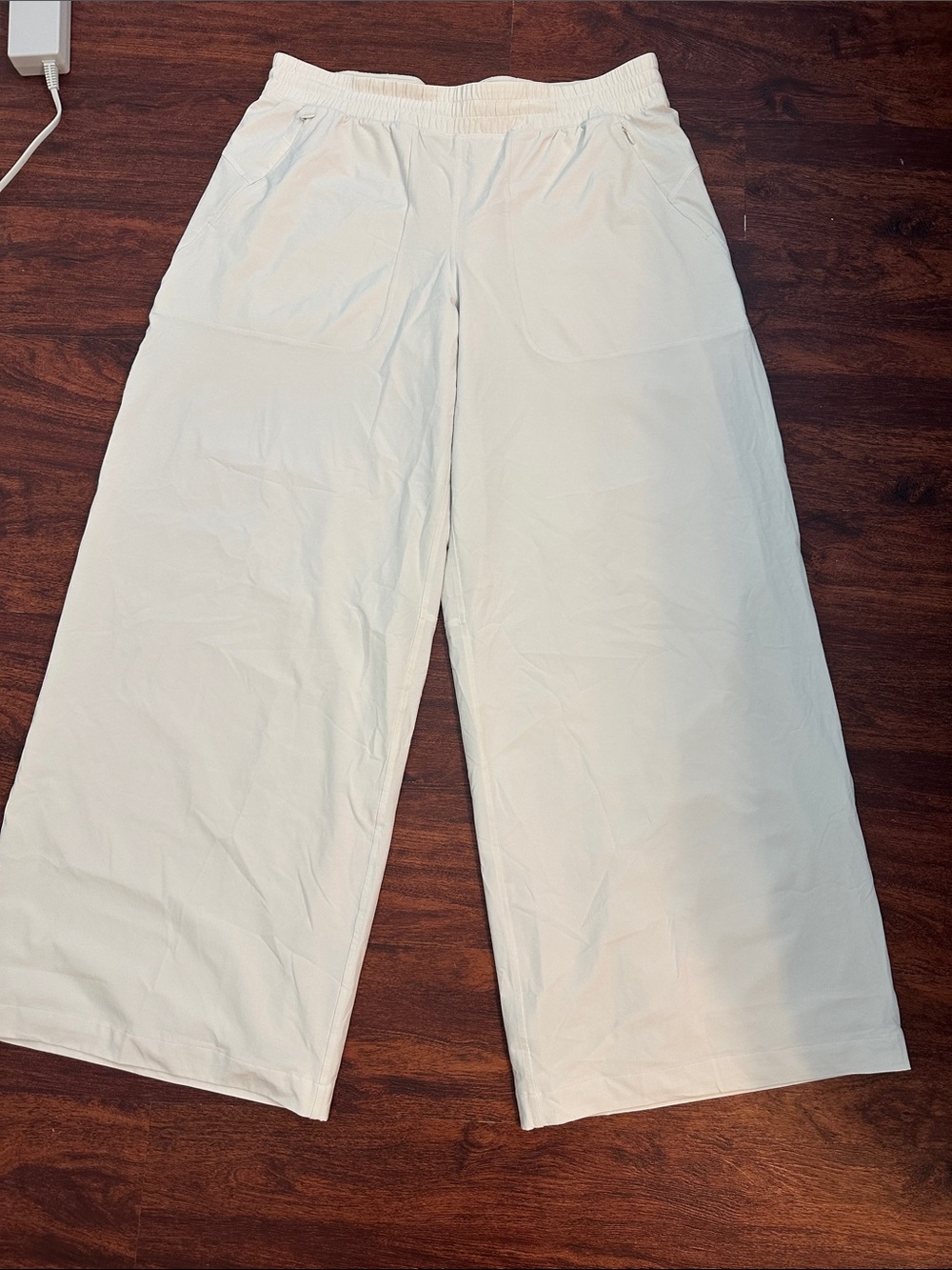 lululemon athletica White Wide-Leg Pull-On Pants